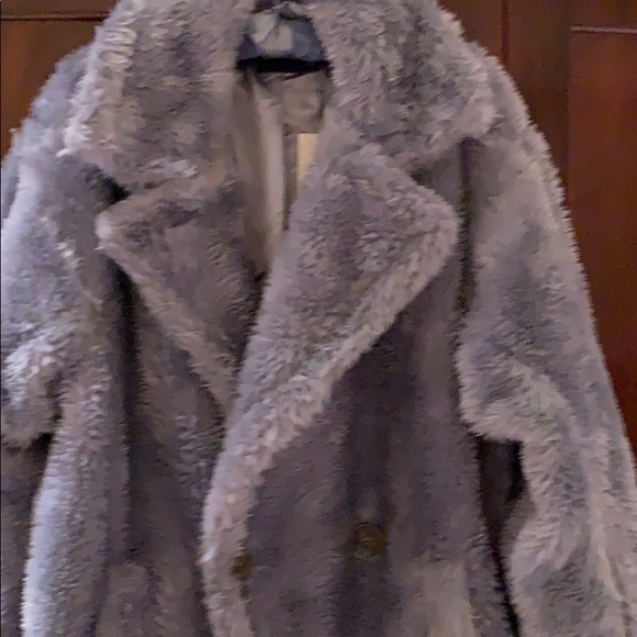 LAST ONE GORGEOUS BLUE COLOR BOOHOO OVERSIZED TEDDY FAUX FUR COAT - Picture 9 of 16